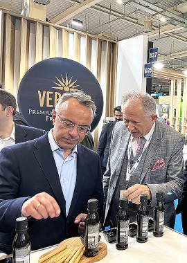 The President of the Company Mr. Mitsis with the Minister of Finance Mr. Staikouras-FOOD EXPO 2023